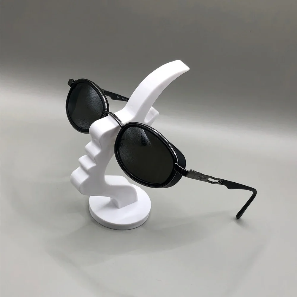 Maui Jim Sunglasses MJ-139 Makana Polarized 2M Black Silver Oval UNISEX